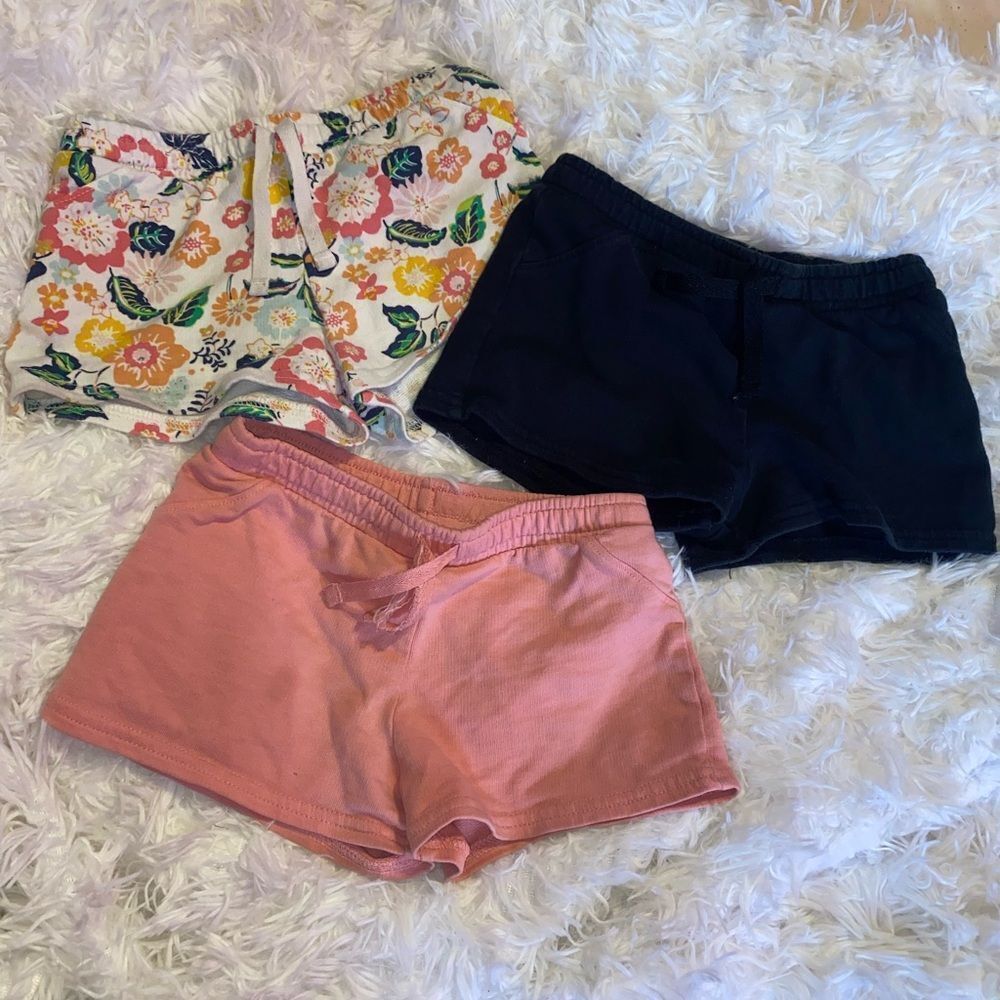 Bundle (3) Carters Baby Girl 24M Shorts